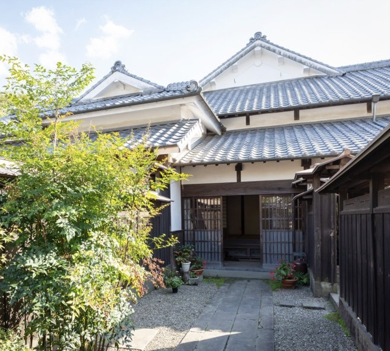 うきは市吉井町に現存する唯一の“屋敷型建造物”「鏡田屋敷